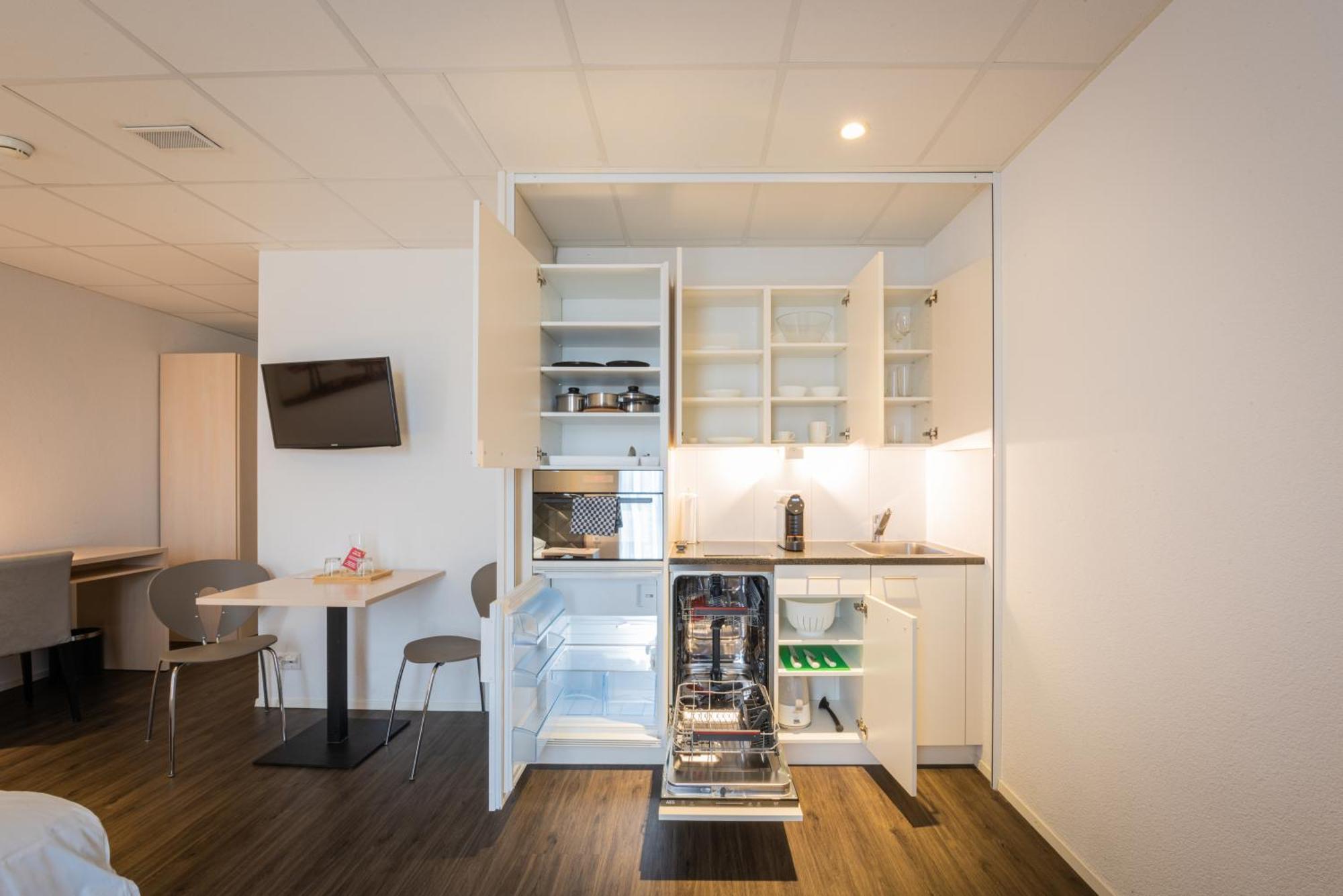 Los Lorentes Apartments Bern Airport Belp Exteriör bild